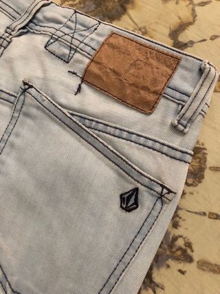 Jeans Volcom azul claro