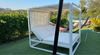 Cama balinesa blanca - metal