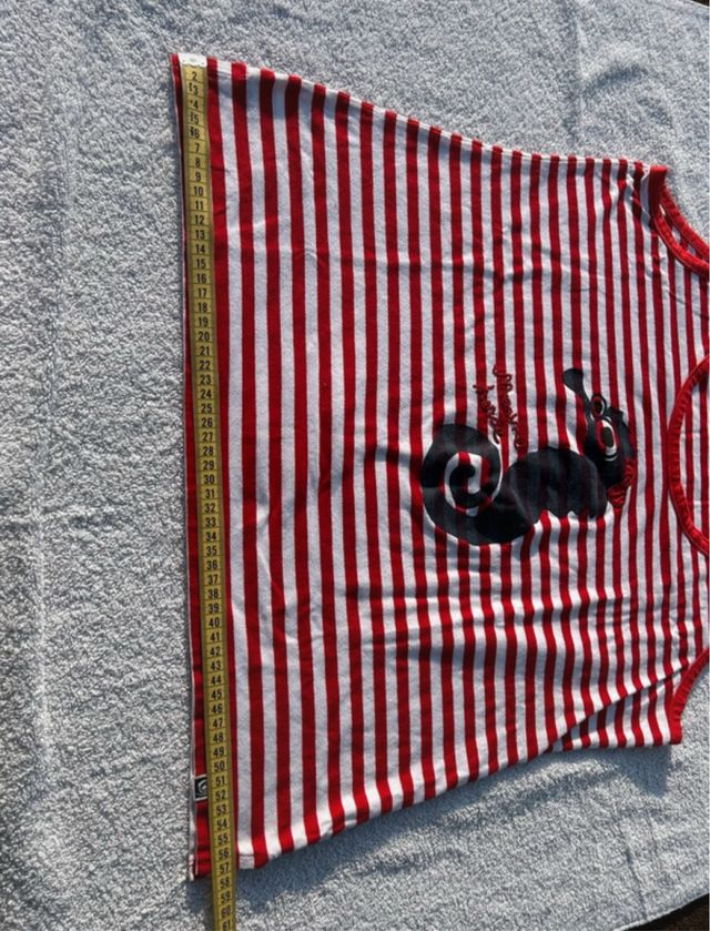 Camiseta rayas rojas y blancas