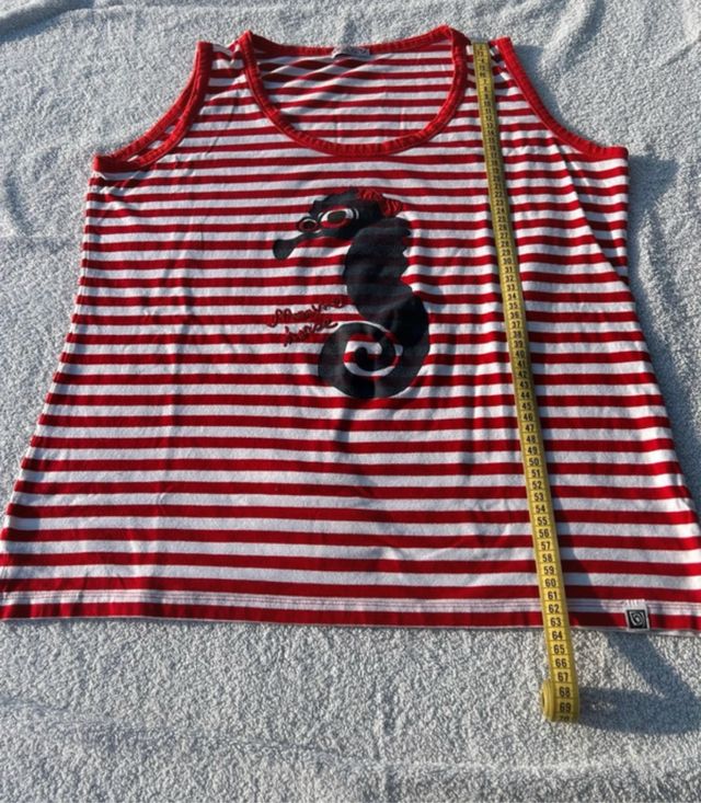 Camiseta rayas rojas y blancas