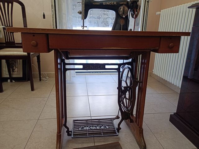 Macchina da cucire Singer vintage anni 60/70