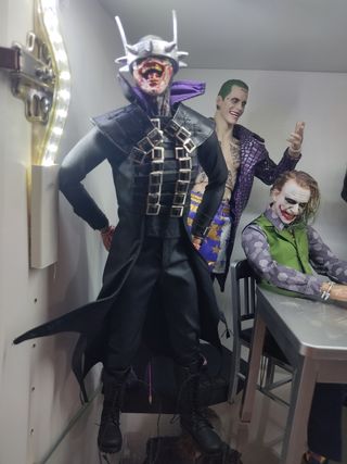 Figuras Batman Who Laughs 1/6