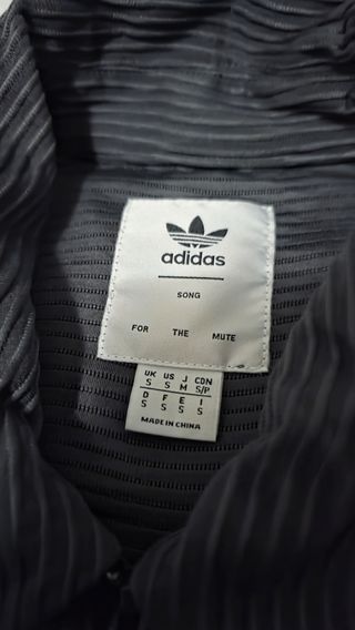 Camiseta Adidas Originals negra y naranja