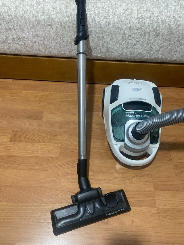 Aspiradora Rowenta Cyclonic RO2727EA