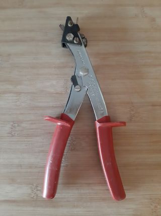 Alicate Facon 887A - Ferramenta Metálica