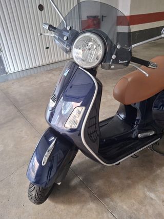 Vespa GTS250