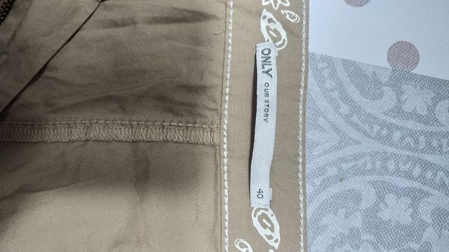 Shorts ONLY beige talla L