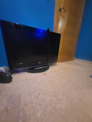 TV LG 32" negra