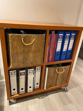 credenza in legno (melamina color ciliegia)