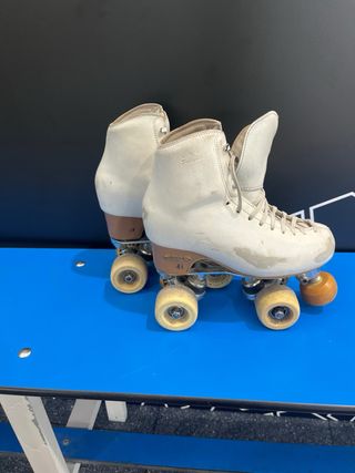 Patines artísticos talla 240 (36)