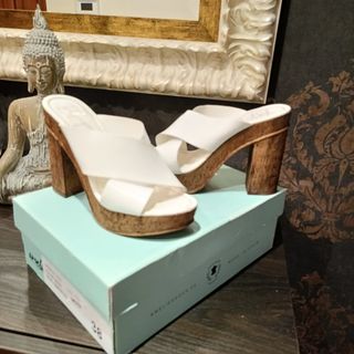 Zapatos mujer tacón beige y blanco