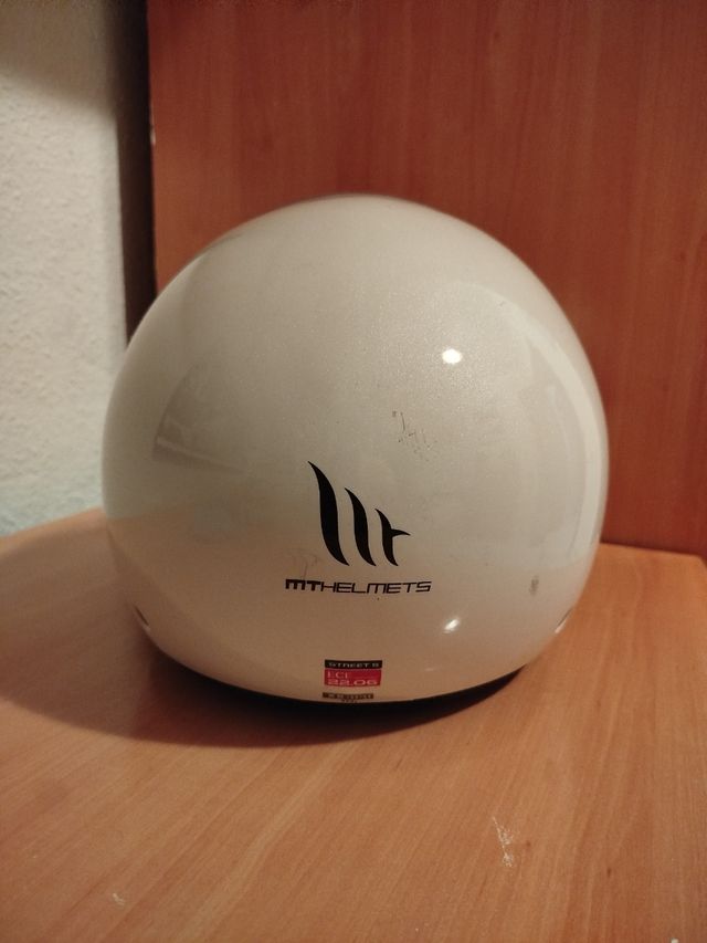 Casco moto MT Helmets blanco