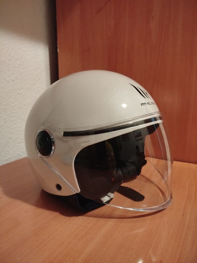 Casco moto MT Helmets blanco