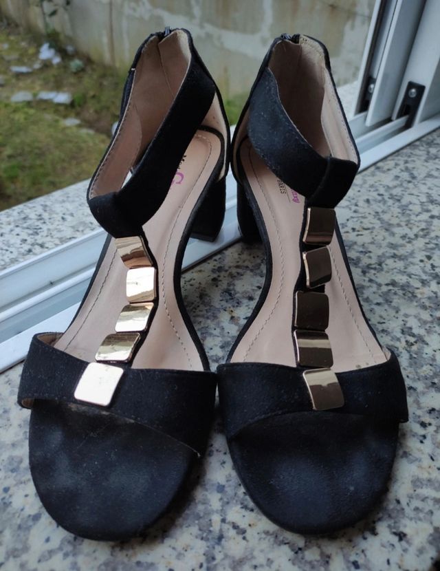 Sandálias Moda Talassy pretas c/dourado