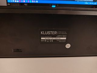 Teclado Krom Kluster RGB - TKL