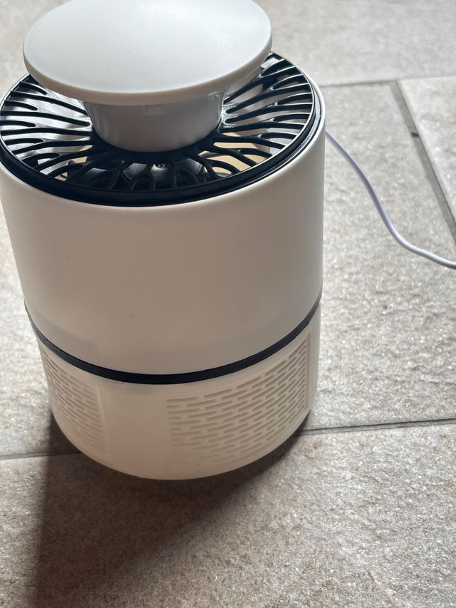 Lampada antizanzare USB