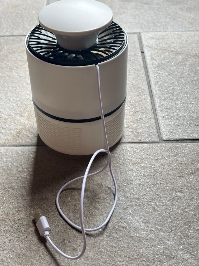 Lampada antizanzare USB