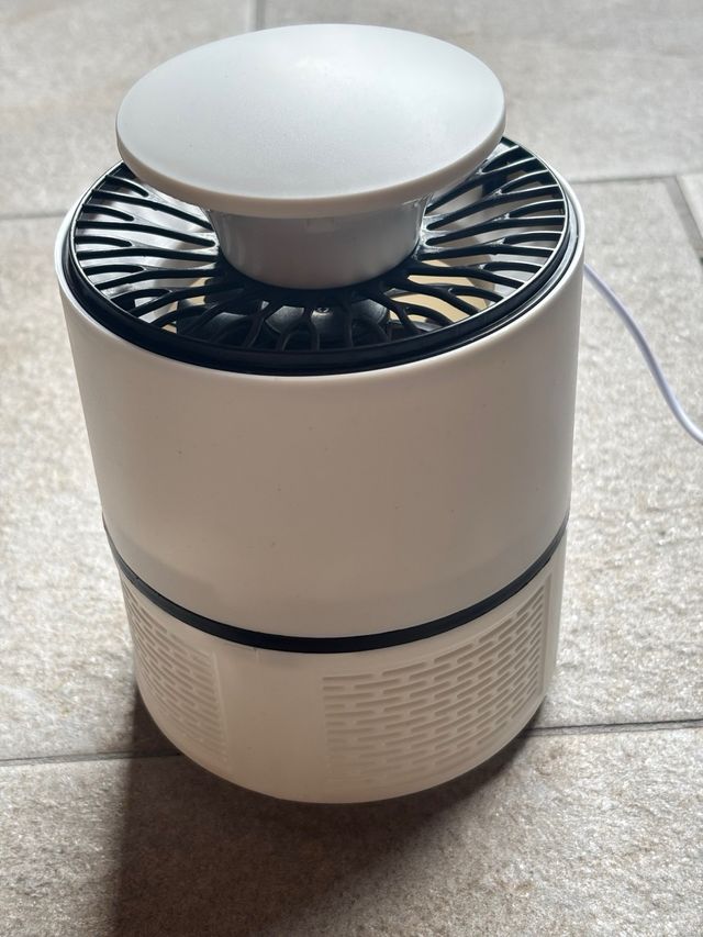 Lampada antizanzare USB