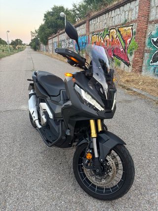 Honda X-ADV 750 - Moto 2023
