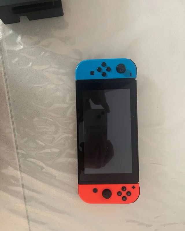 Nintendo Switch Azul-Rojo + Just Dance 2020