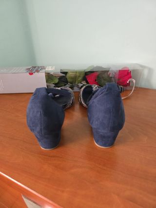 SANDALIAS DE TACÓN N-37.BOM BOM CHIC