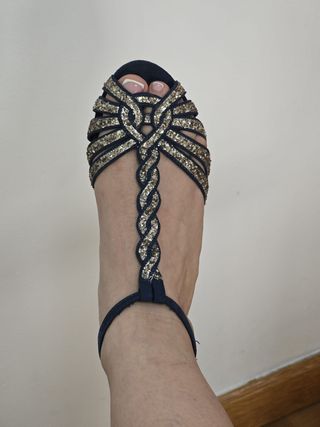SANDALIAS DE TACÓN N-37.BOM BOM CHIC