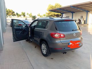 Volkswagen Tiguan 2011