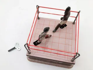 RING CON BOXEADORES MECANICOS