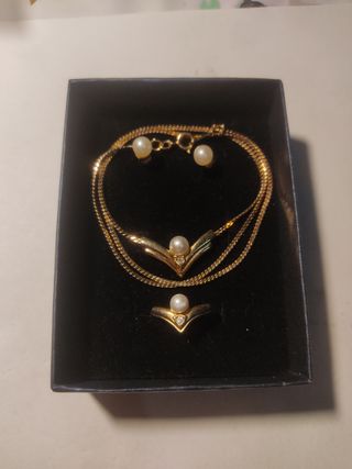 Bajada Conjunto perlas blancas/circonitas baño 9K