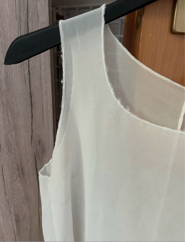 Canotta bianca estiva