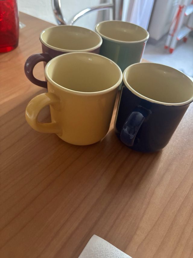 4 Tazze Vintage Colorate