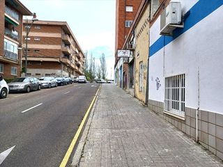 Local comercial en venta en Los Bloques en Zamora