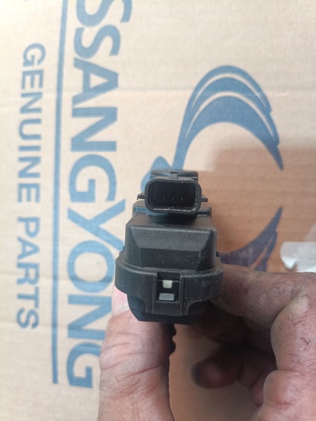 Regulador de faros SsangYong