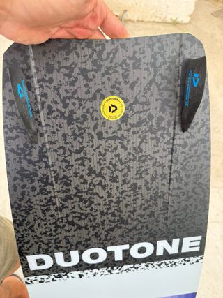 Tabla Duotone Select SLS 2024 se vende todo junto