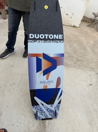Tabla Duotone Select SLS 2024 se vende todo junto