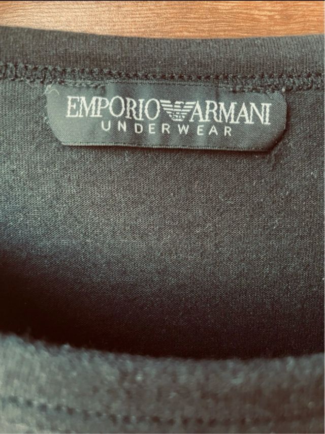 Camiseta Negra de Emporio Armani Rebajada