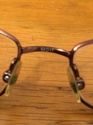 GUESS - montura metálica marrón/dorado con funda