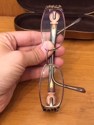 GUESS - montura metálica marrón/dorado con funda