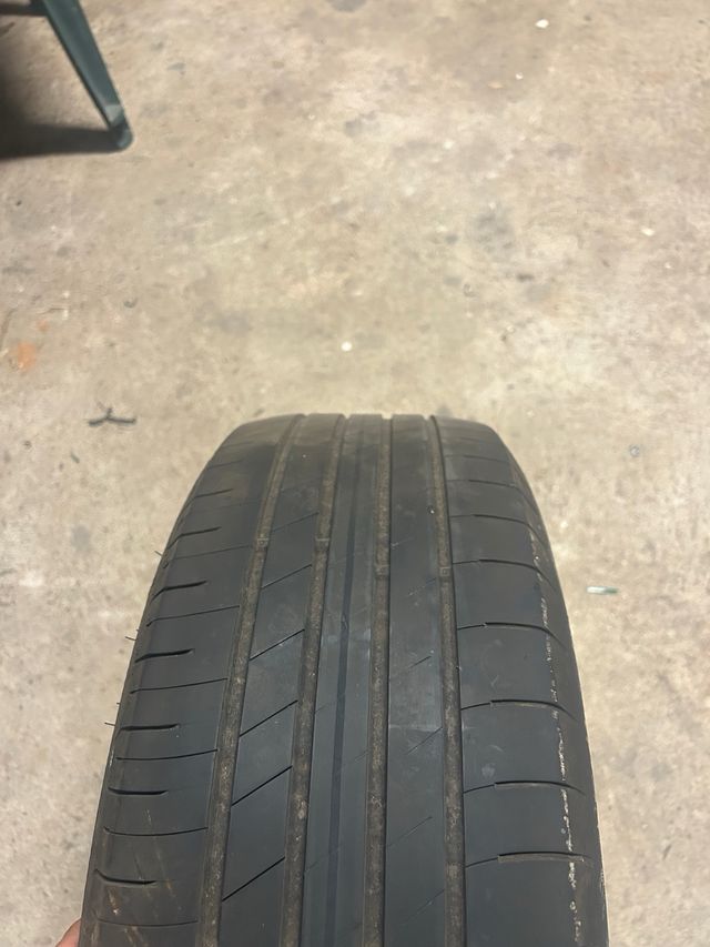 Neumáticos Goodyear 215/55 R18