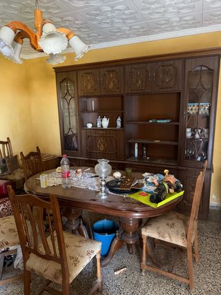 Comedor antiguo de madera