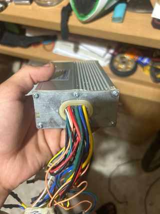 Centralita eléctrica patinete 60v/37a


