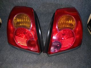 Pilotos traseros Toyota Avensis T25