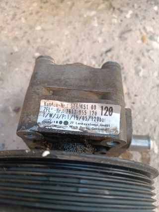 Bomba dirección asistida Volvo XC90