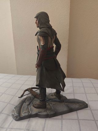 Figura Aguilar, Assassins Creed.
