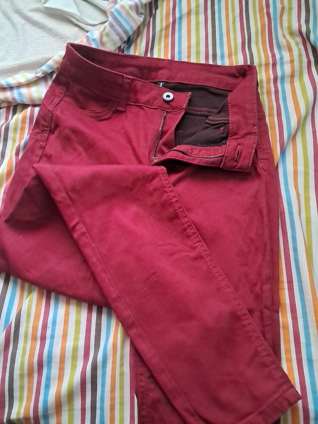 LOTE. Dos Pantalones Calzedonia Slim Feat y REGALO