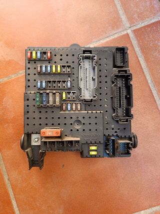 Caja fusibles Volvo REM H 12217799