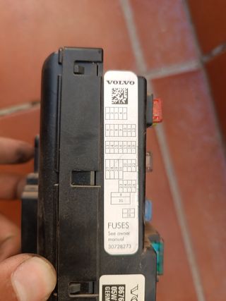 Caja fusibles Volvo REM H 12217799