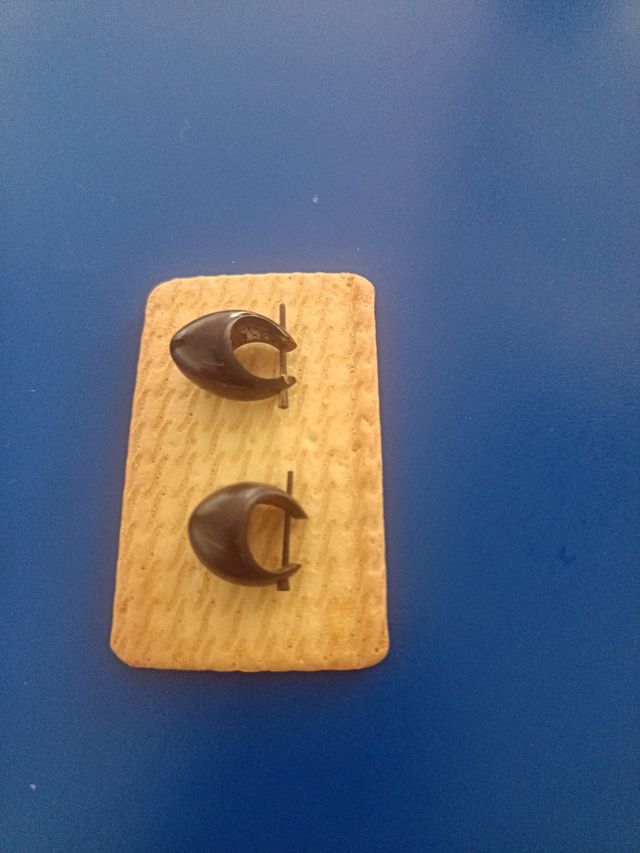 Orecchini neri Tailandia