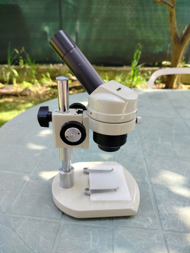 Microscopio binoculare cat IMCO.