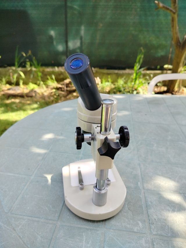 Microscopio binoculare cat IMCO.